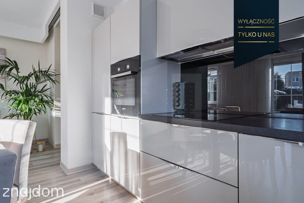 Apartament z ogrodem i basenem | Ogrody Tesoro - zdjęcie 8