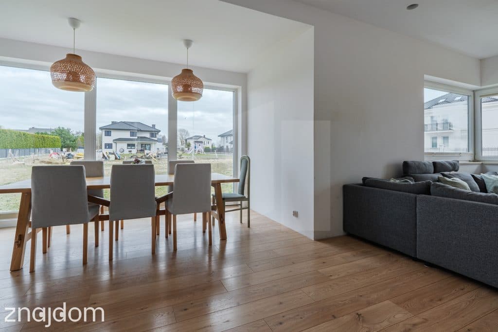 Nowoczesny, przestronny dom 300 m², 8 pokoi - zdjęcie 2