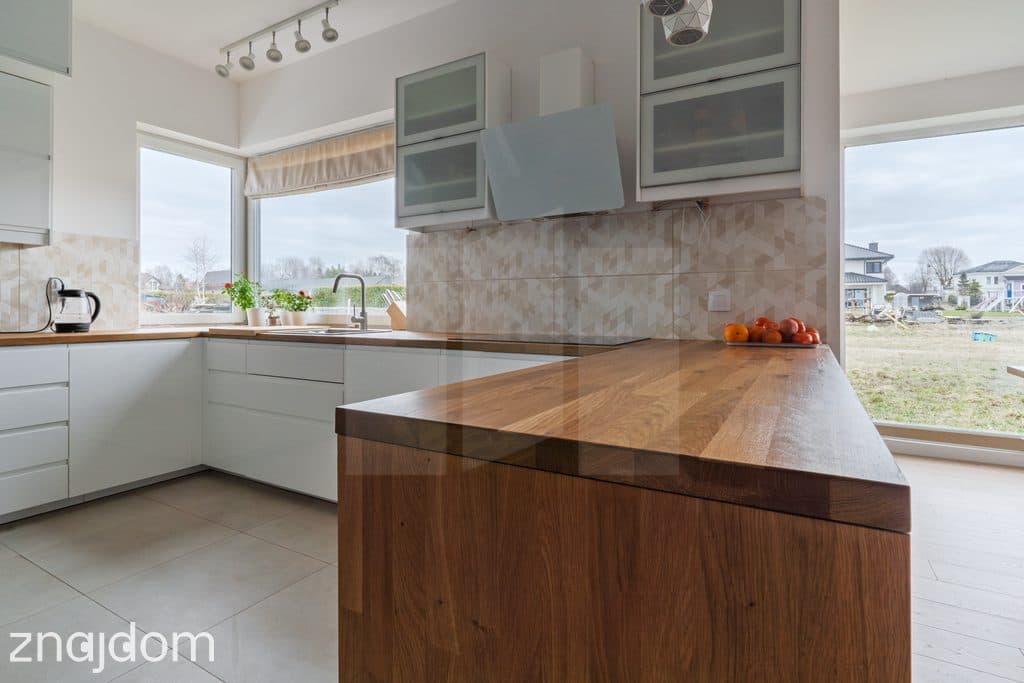 Nowoczesny, przestronny dom 300 m², 8 pokoi - zdjęcie 7