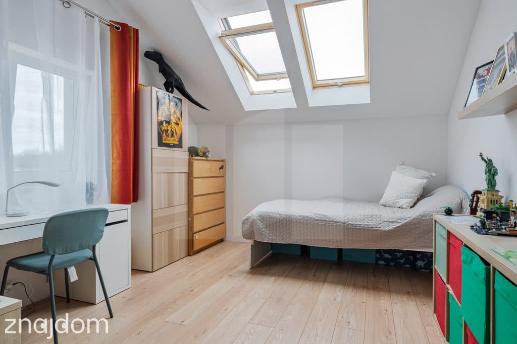 Nowoczesny, przestronny dom 300 m², 8 pokoi - zdjęcie 11