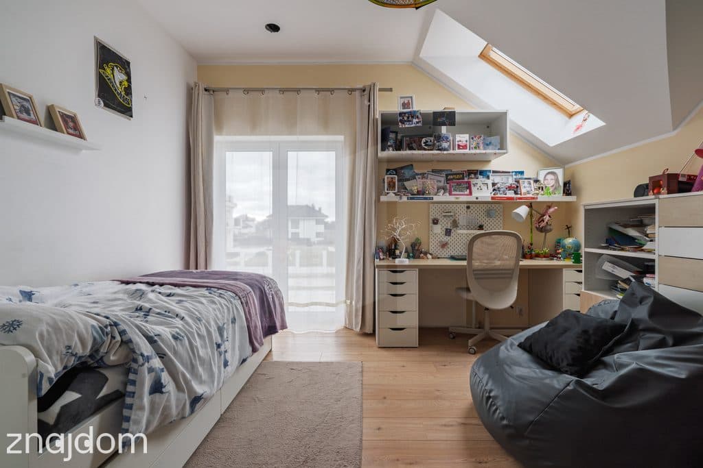 Nowoczesny, przestronny dom 300 m², 8 pokoi - zdjęcie 14