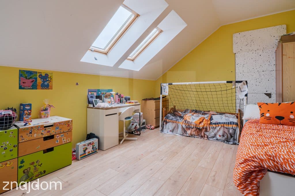 Nowoczesny, przestronny dom 300 m², 8 pokoi - zdjęcie 15
