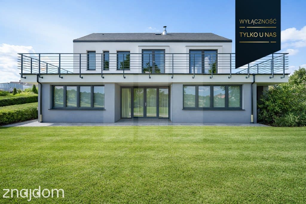 Nowoczesny dom typu studio | taras | garderoba