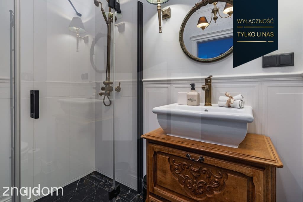 Stylowy apartament z halą garażową i tarasem - zdjęcie 10