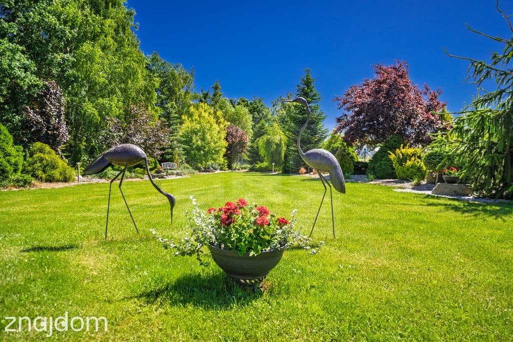 Zjawiskowy dom w Kielnie | 3200 m² zieleni - zdjęcie 19