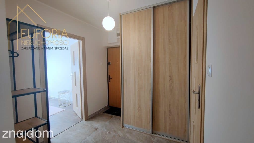 M3 z balkonem ul. Rojna ,po generalnym remoncie. - zdjęcie 11