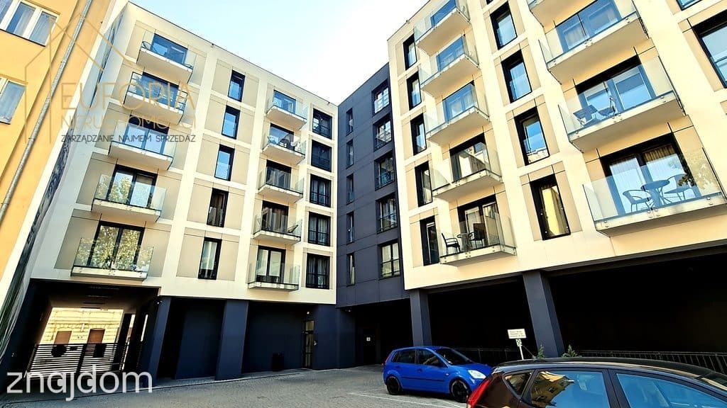 Centrum Łodzi. Piotrkowska 44 w nowym budynku - zdjęcie 12