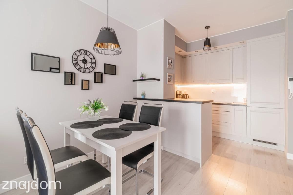 Apartament 2 pok. z miejscem postojowym, na II piętrze.