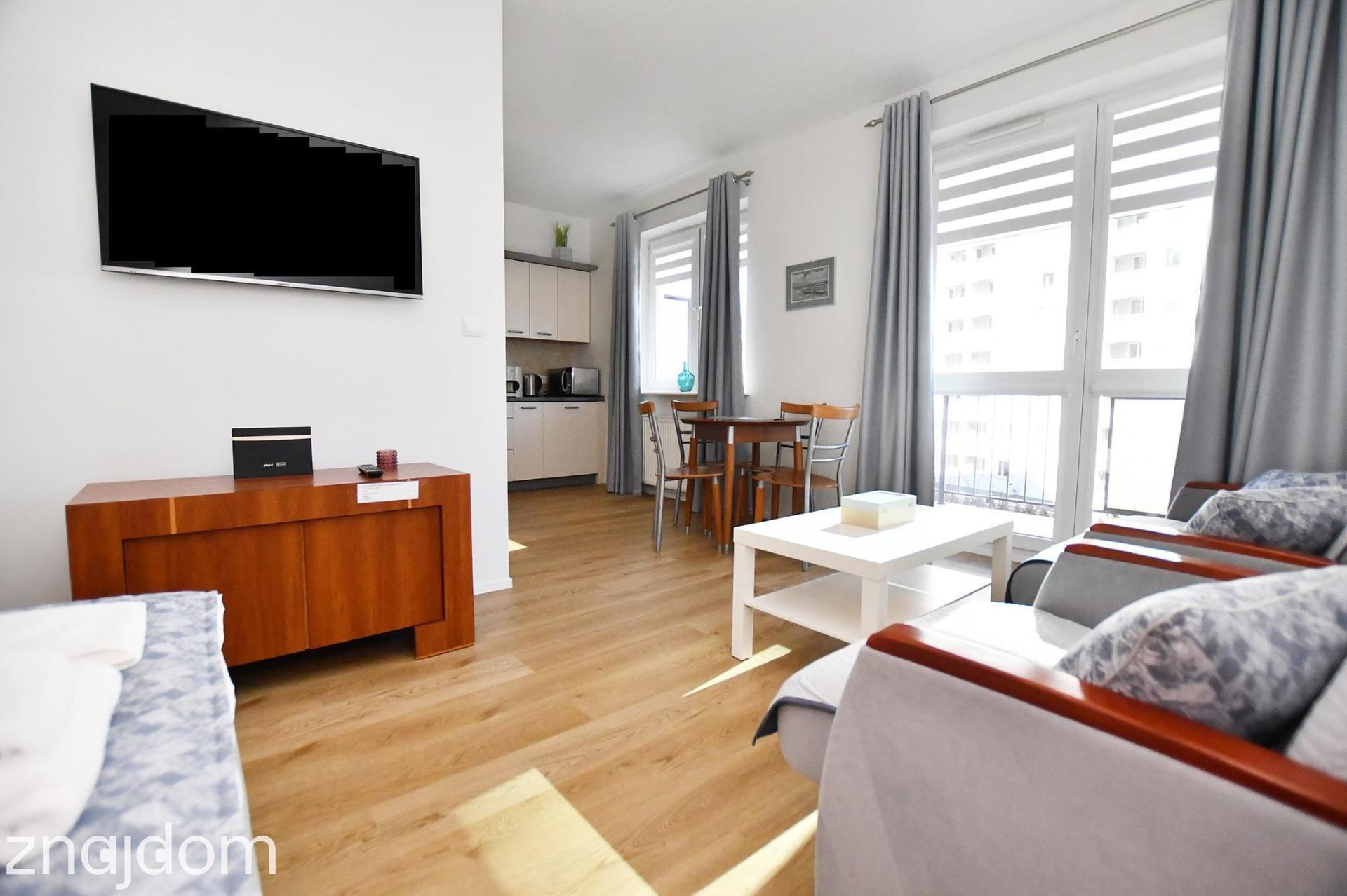 Kołobrzeg dz. Portowa ul. spacerowa . Apartament 300 m do morza