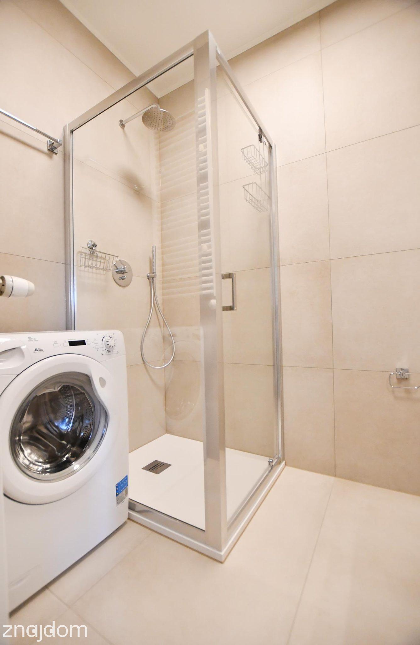 Kołobrzeg dz. Portowa ul. spacerowa . Apartament 300 m do morza - zdjęcie 11