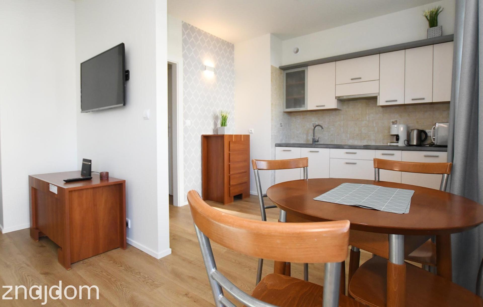 Kołobrzeg dz. Portowa ul. spacerowa . Apartament 300 m do morza - zdjęcie 7