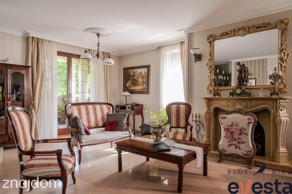 Ręczna sztukateria, marmur i 186,5 m² przestrzeni - zdjęcie 4