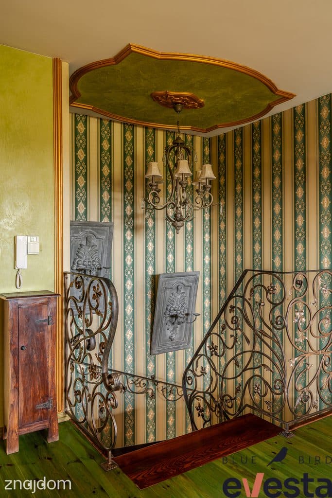 Ręczna sztukateria, marmur i 186,5 m² przestrzeni - zdjęcie 17
