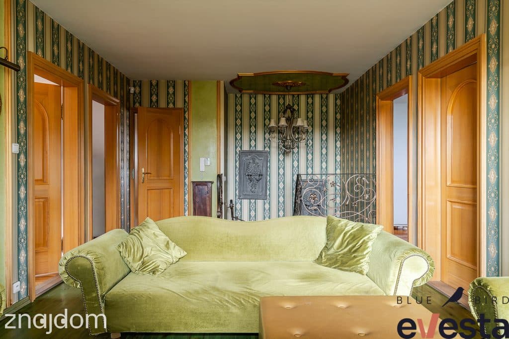 Ręczna sztukateria, marmur i 186,5 m² przestrzeni - zdjęcie 18