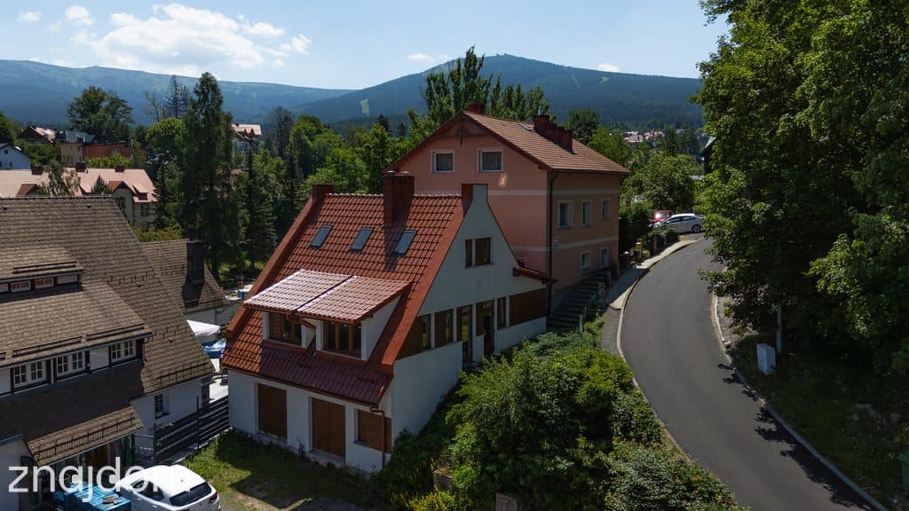 Pensjonat inwestycyjny 350 m2, centrum Szklarskiej