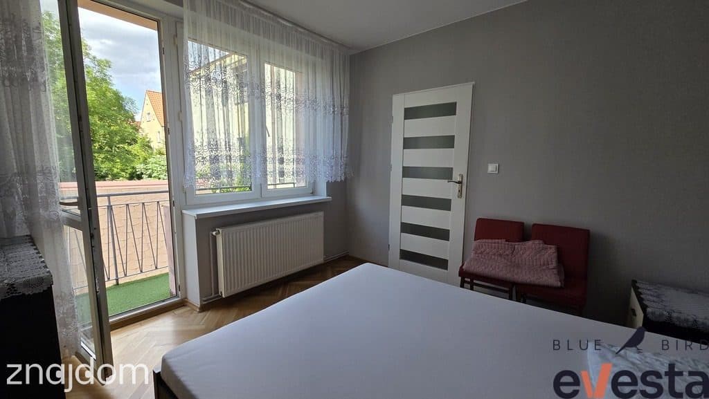 Do wynajęcia przestronne 3 pokoje z dużą kuchnią - zdjęcie 3