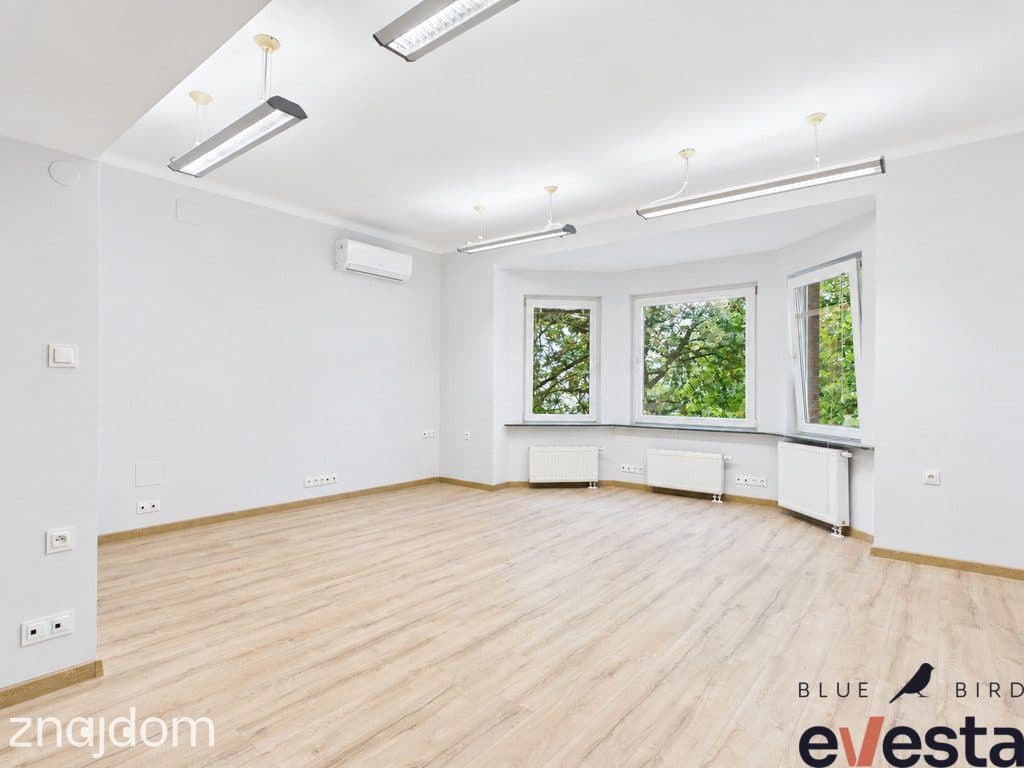 Przestrzeń biurowa 184,6 m² z tarasem i ogrodem - zdjęcie 2