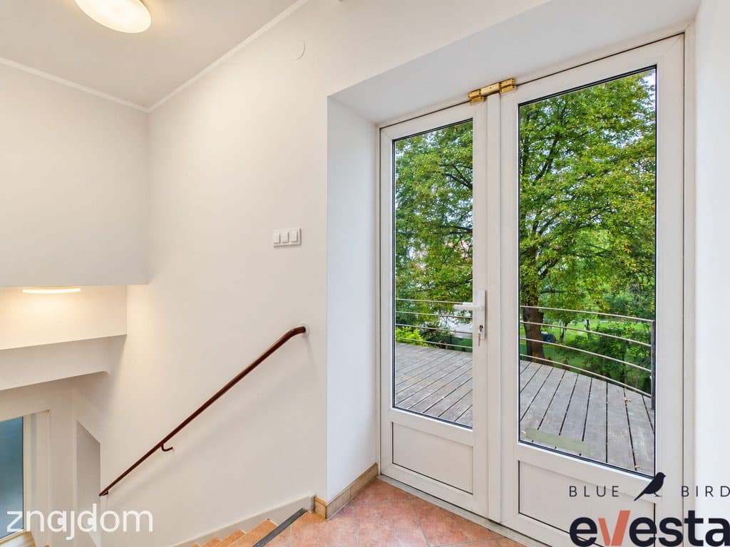 Przestrzeń biurowa 184,6 m² z tarasem i ogrodem - zdjęcie 7
