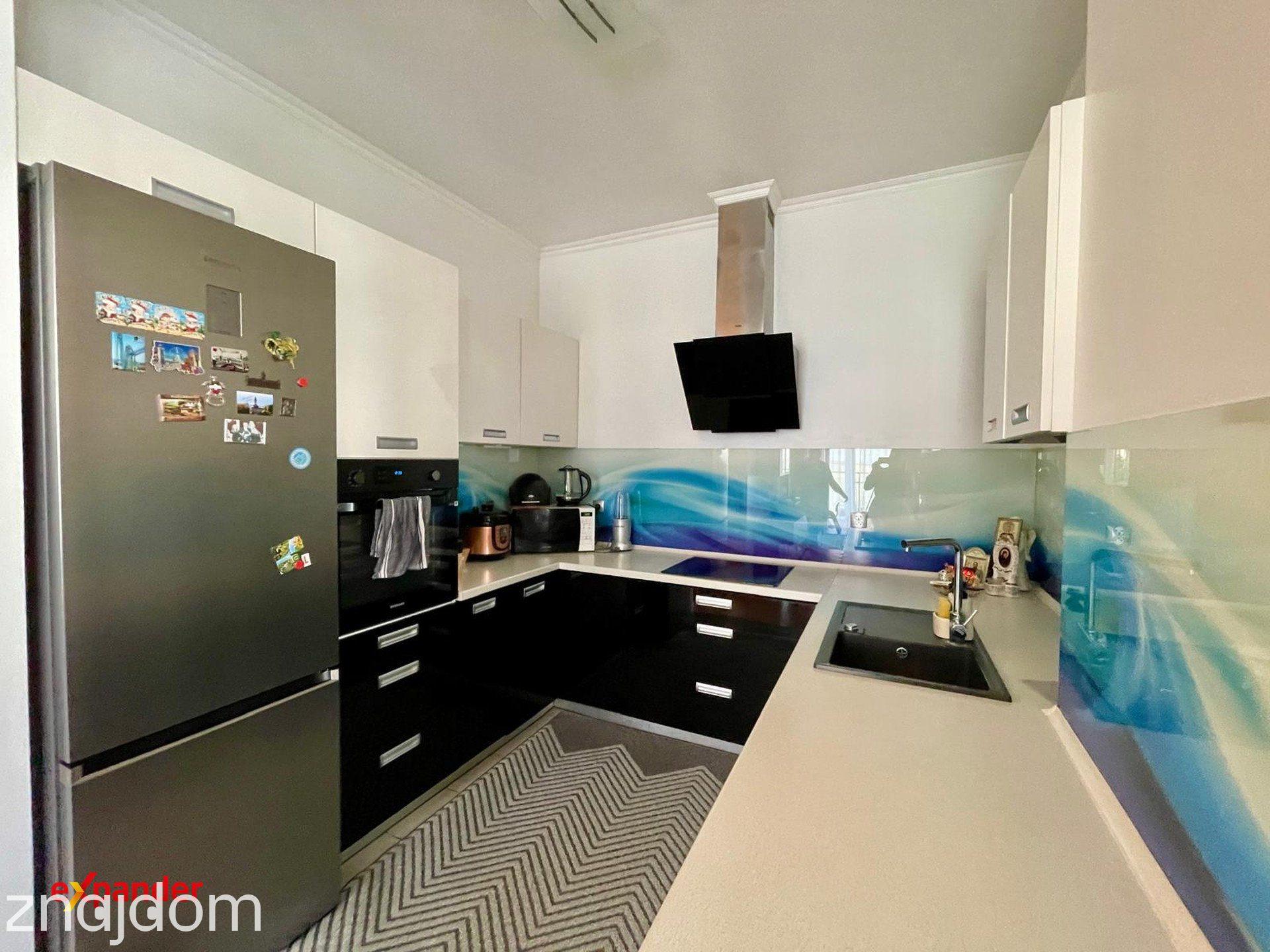 Apartament w Centrum - z garażem podziemnym i tarasami - zdjęcie 4