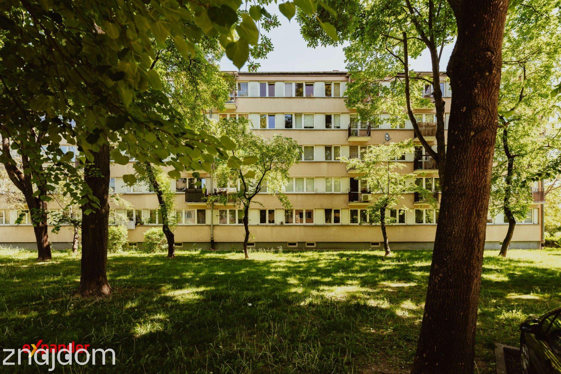 Mieszkanie 3 pokojowe w cichej okolicy - zdjęcie 22
