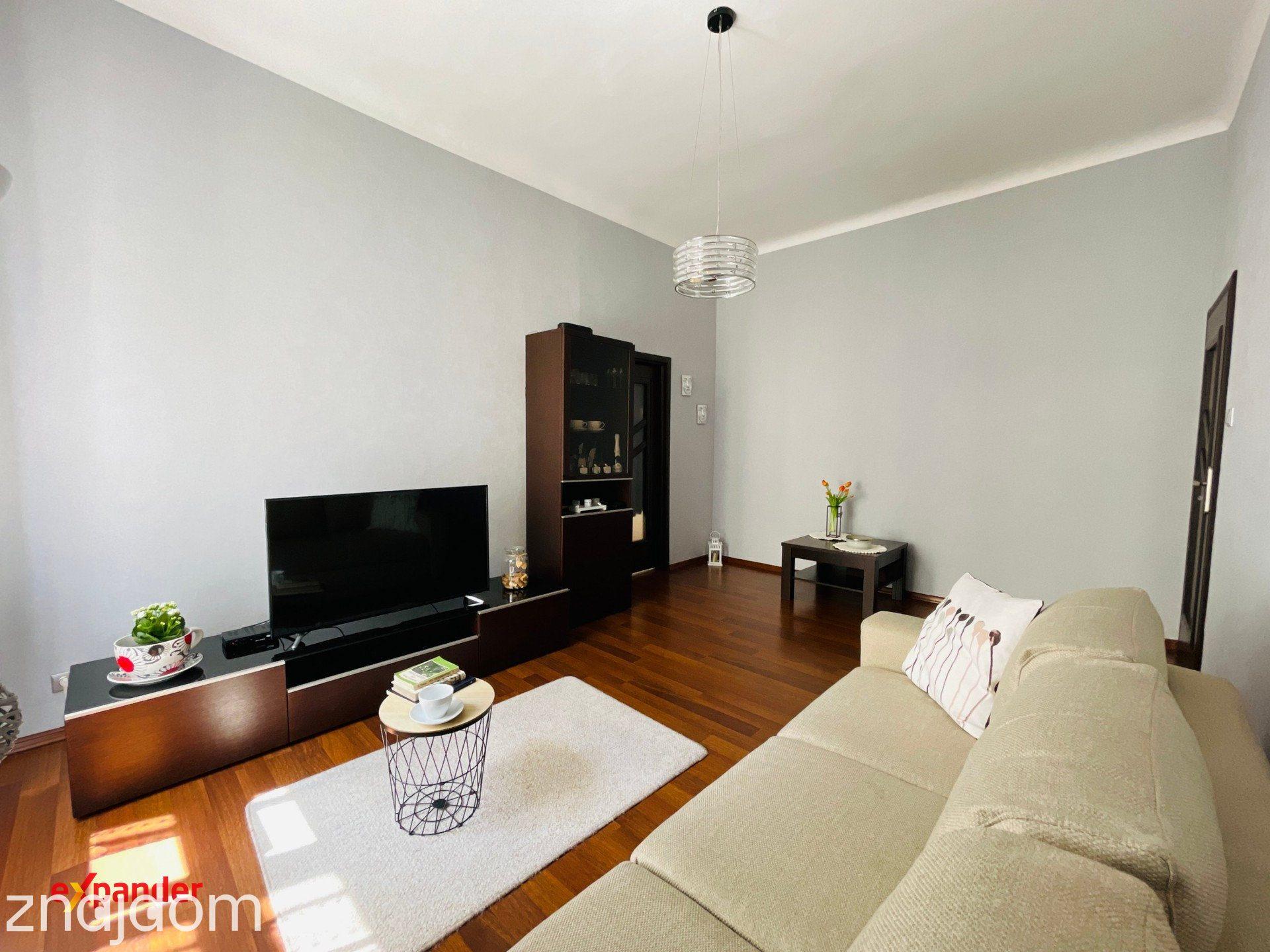 76,8 m² | 3 pokoje | Główny Rynek (Oficyna – cisza!) | Czynsz 500 zł