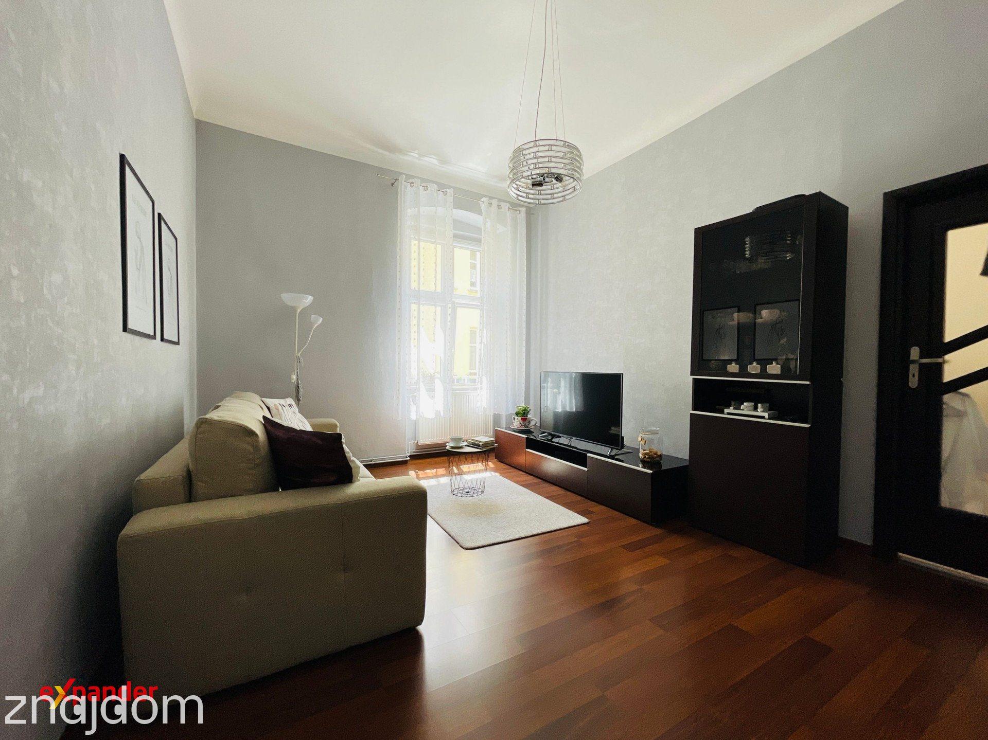 76,8 m² | 3 pokoje | Główny Rynek (Oficyna – cisza!) | Czynsz 500 zł - zdjęcie 3