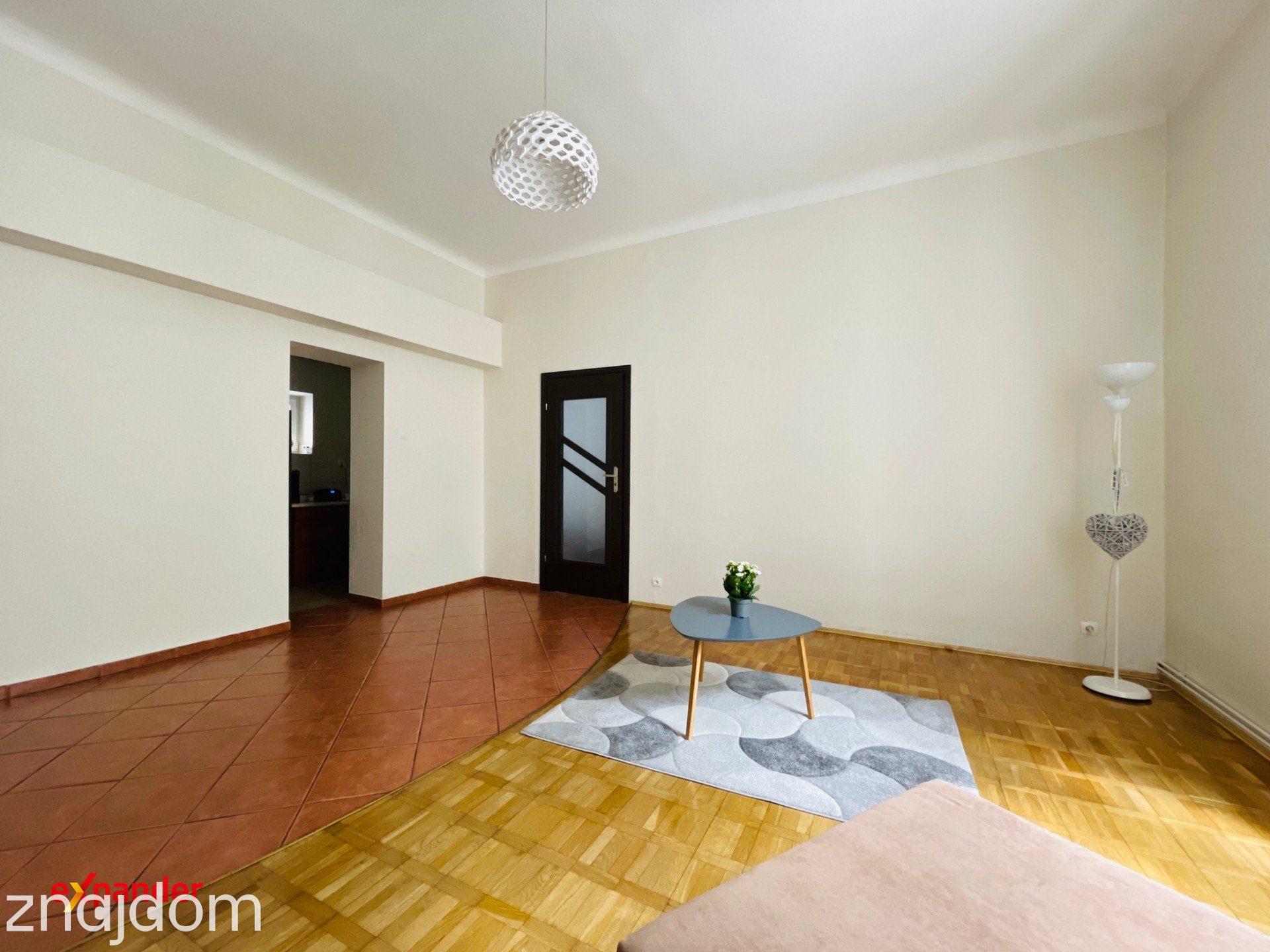 76,8 m² | 3 pokoje | Główny Rynek (Oficyna – cisza!) | Czynsz 500 zł - zdjęcie 5