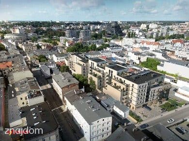 Na sprzedaż 3-pokoje mieszkanie w centrum miasta - zdjęcie 3
