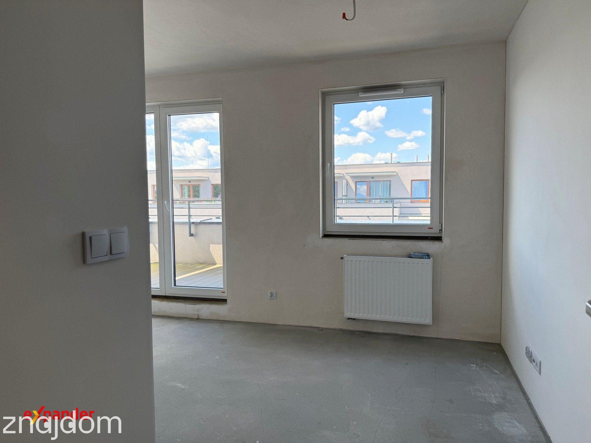 OKAZJA!3 pokoje,taras 20m,balkon,3 miejsca w garażu,DUŻO zieleni, KATO ul.Daszyńskiego - zdjęcie 8
