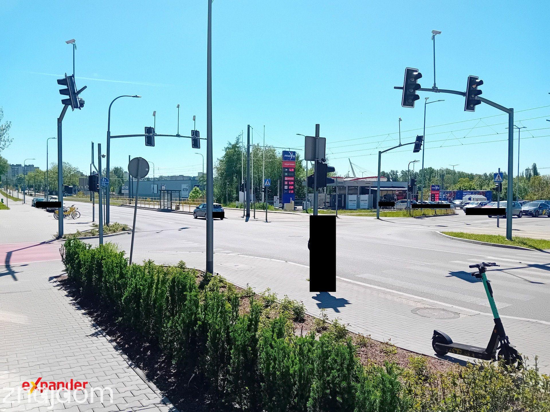 Działka Usługowa przy C. Handlowym i Stacji Paliw - zdjęcie 3