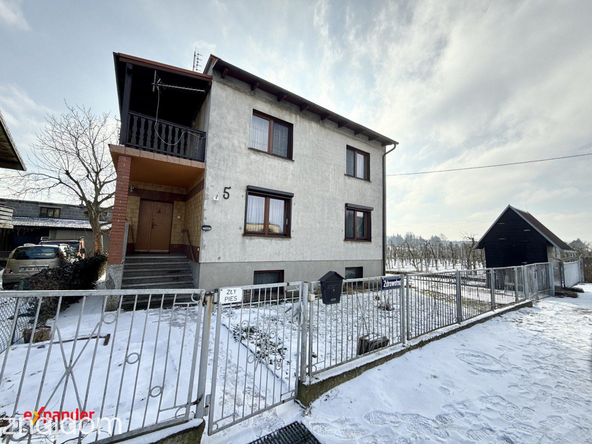 Dom jednorodzinny 104 m² + piwnica + budynek gosp. - zdjęcie 3
