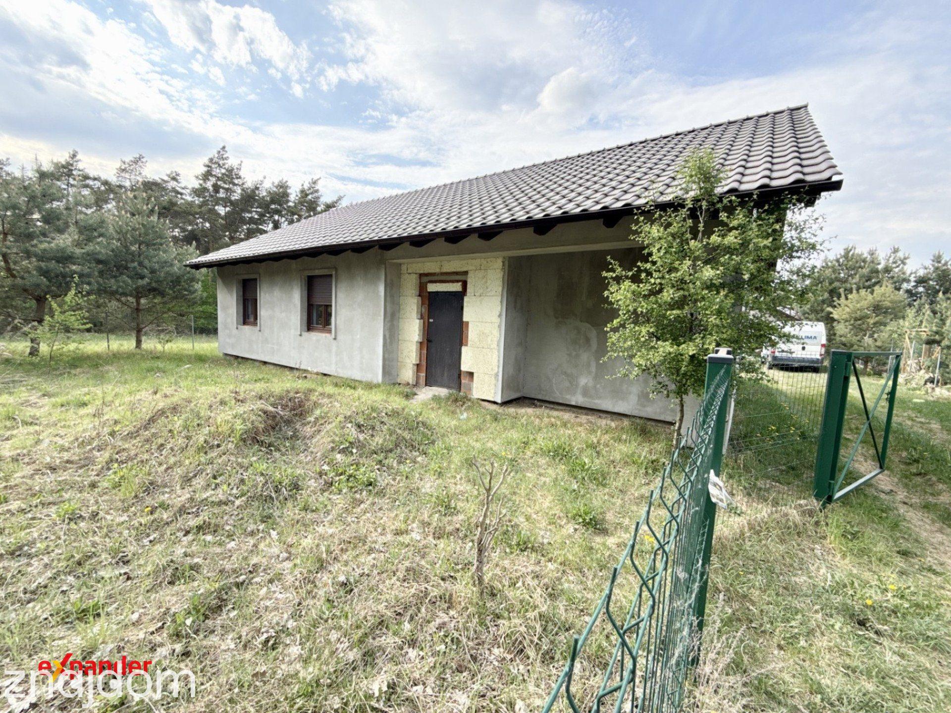 Komfortowy dom z dużą działką i dwustanowiskowym garażem - zdjęcie 19