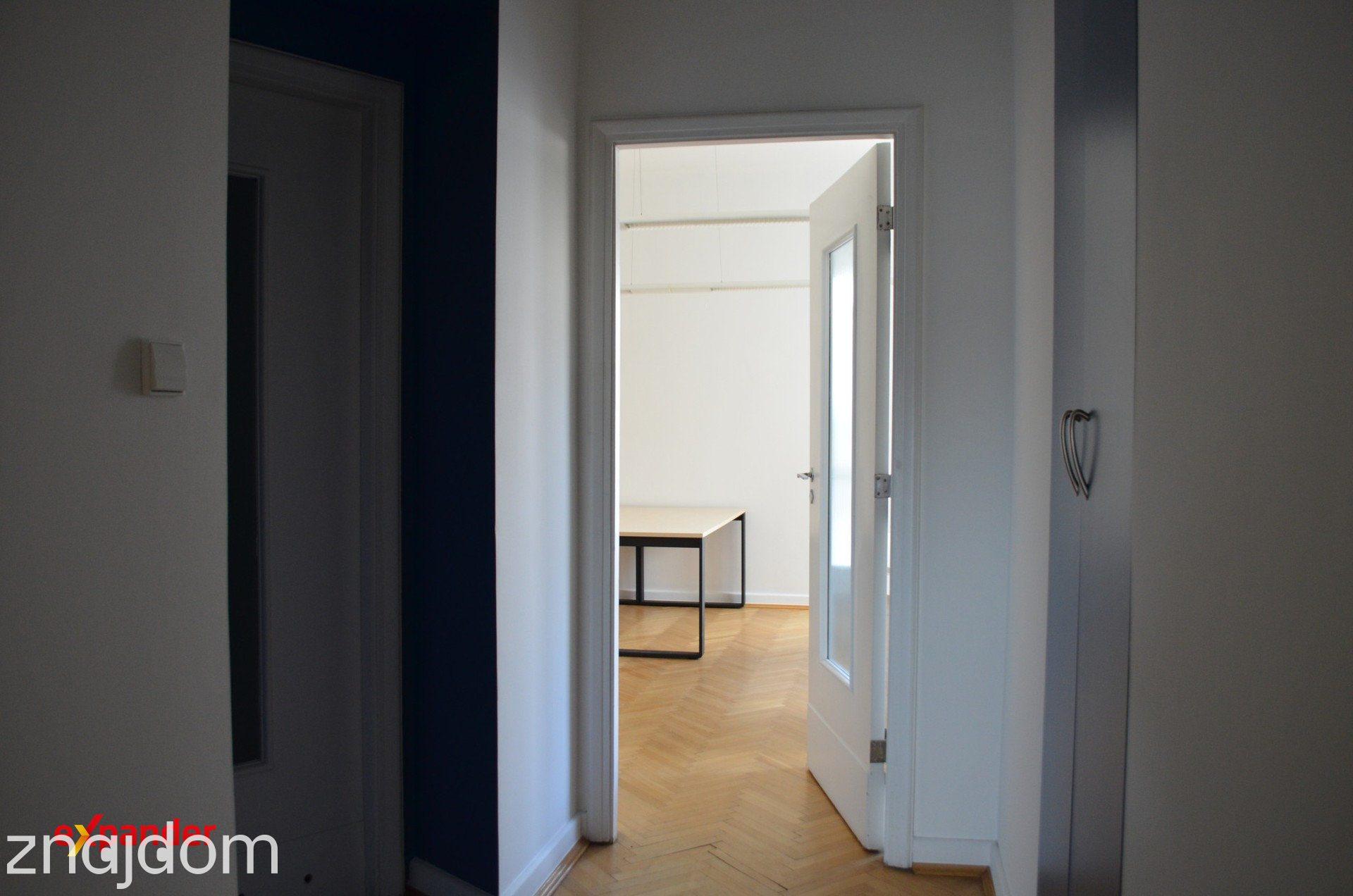 Wyjątkowa przestrzeń i dwa balkony w sercu Łodzi - zdjęcie 5