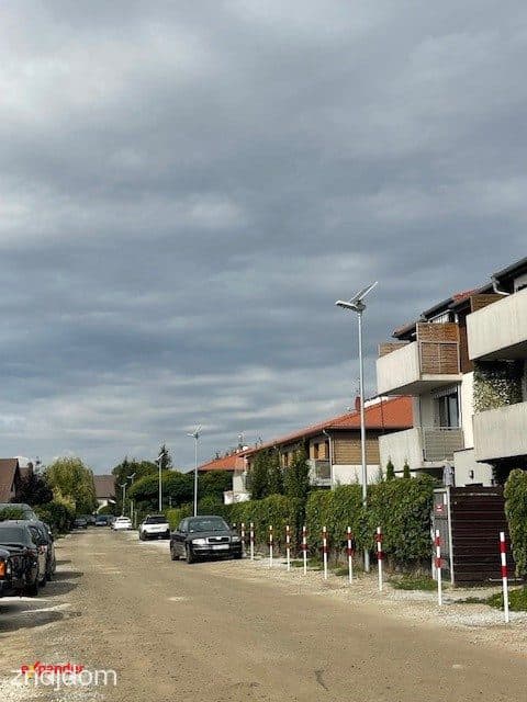 Bliźniak z dużym ogrodem | 3 sypialnie + poddasze | Kiełczów - zdjęcie 16