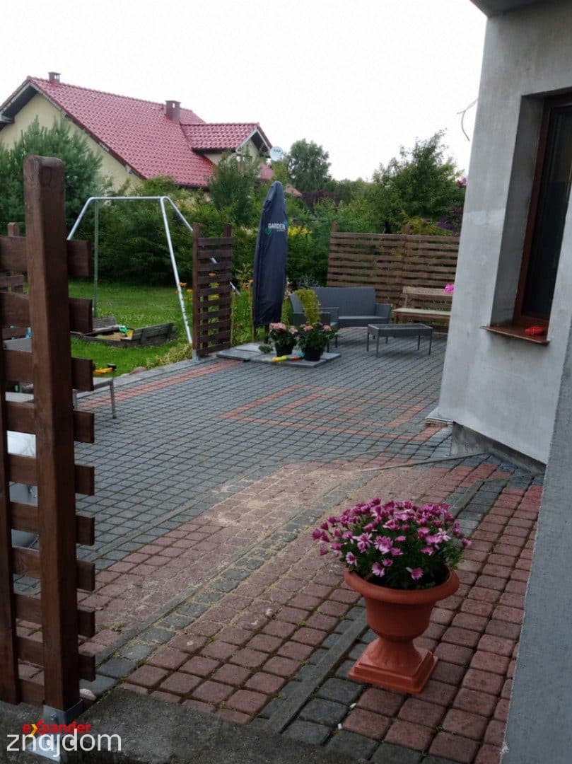 Dom z własnym stawem i dużą działką, fotowoltaika, klimatyzacja. - zdjęcie 14