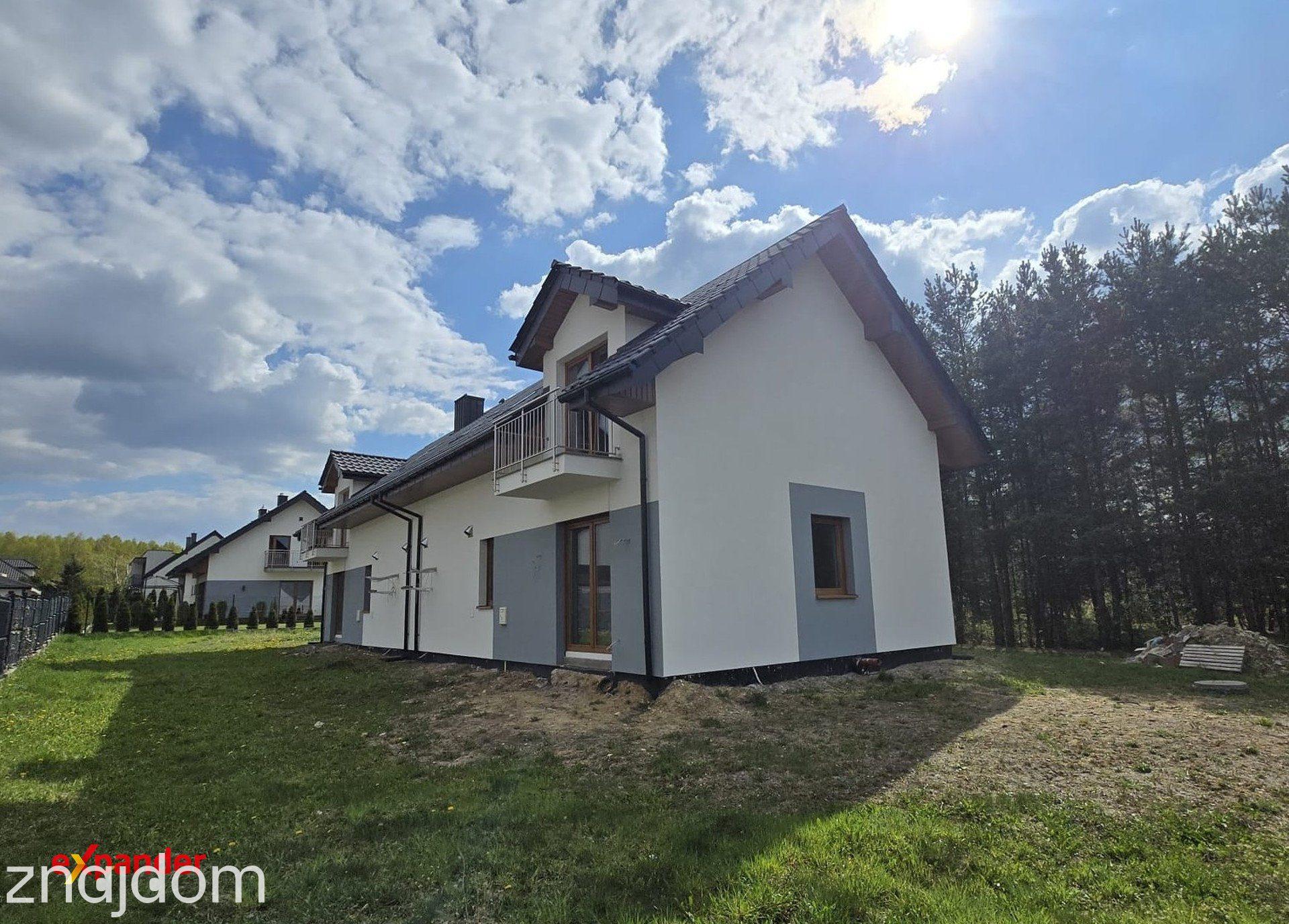 Dom blisko szkoły w Wierzchowisku