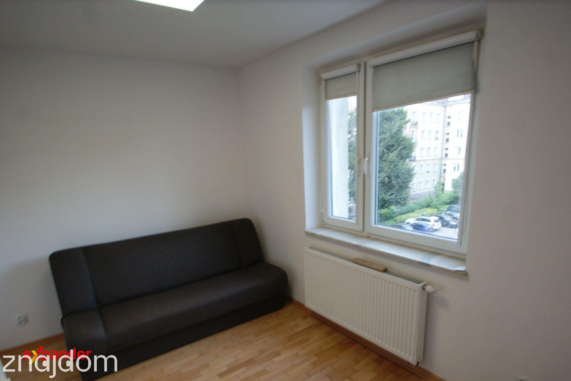 Komfortowe M3 w centrum z dużym balkonem, kominek - zdjęcie 3