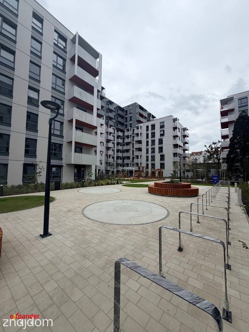4 pokoje 82 m² | na przestrzał | południowy salon - zdjęcie 14