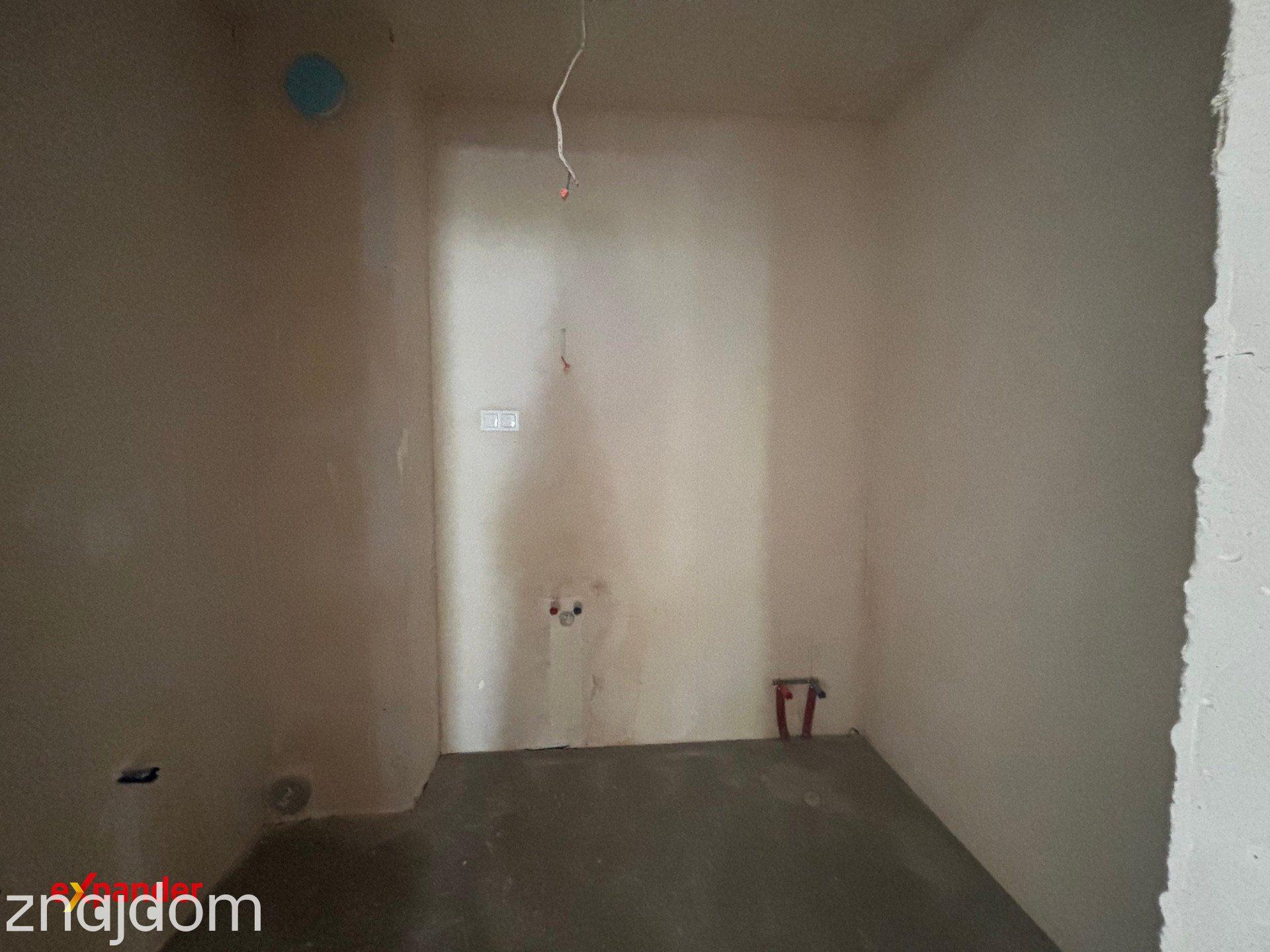 Nowe gotowe 2-pokojowe mieszkanie z dużym balkonem - zdjęcie 3