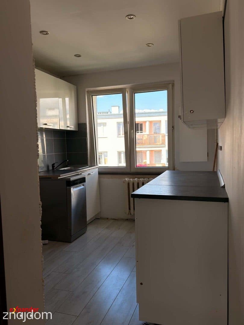 49,10 m²| 2 pokoje | balkon | osobna kuchnia | dużo zieleni za oknem - zdjęcie 11