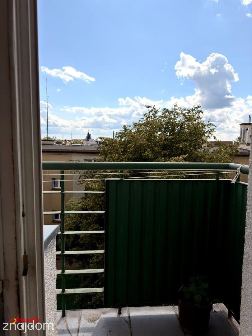 49,10 m²| 2 pokoje | balkon | osobna kuchnia | dużo zieleni za oknem - zdjęcie 7
