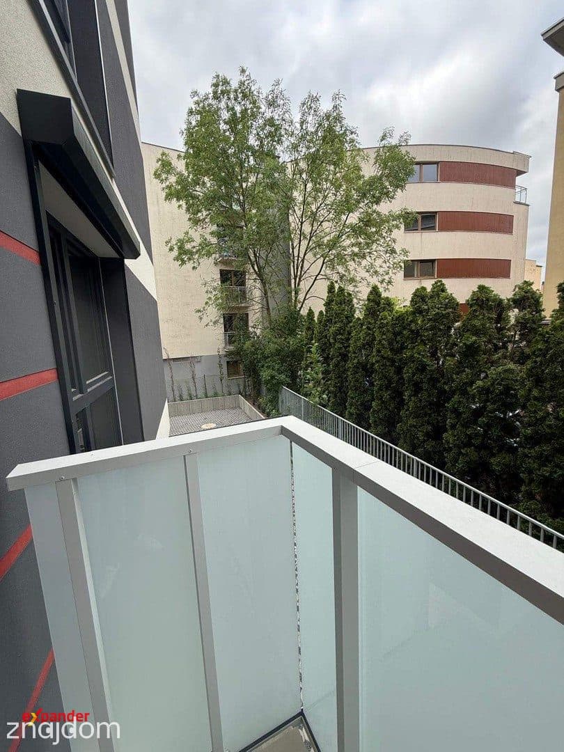 Duży apartament 5 pokoi. 3 balkony. 2 łazienki - zdjęcie 12