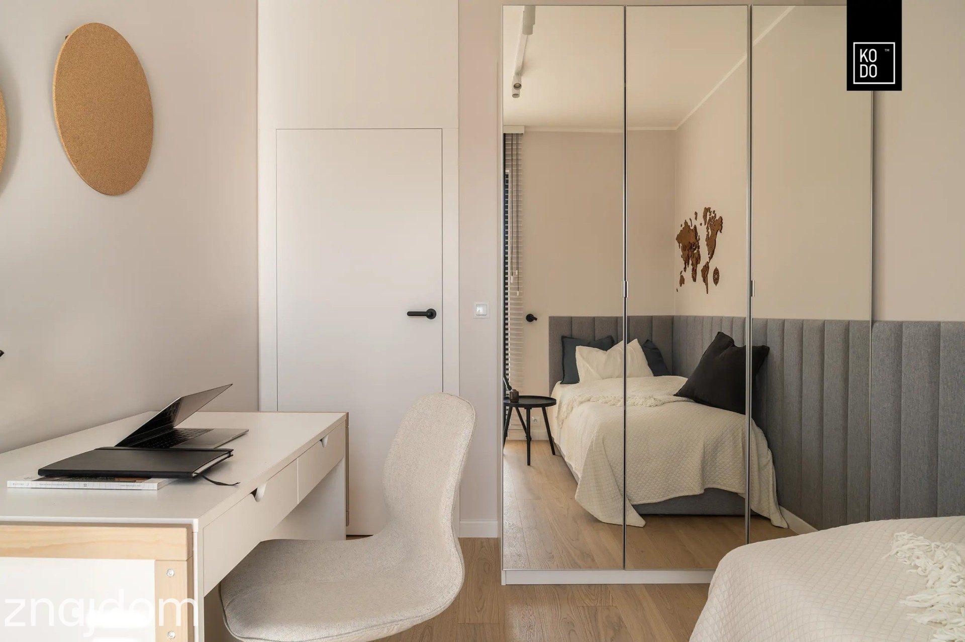 Wykończony apartament z antresolą i balkonem - zdjęcie 12