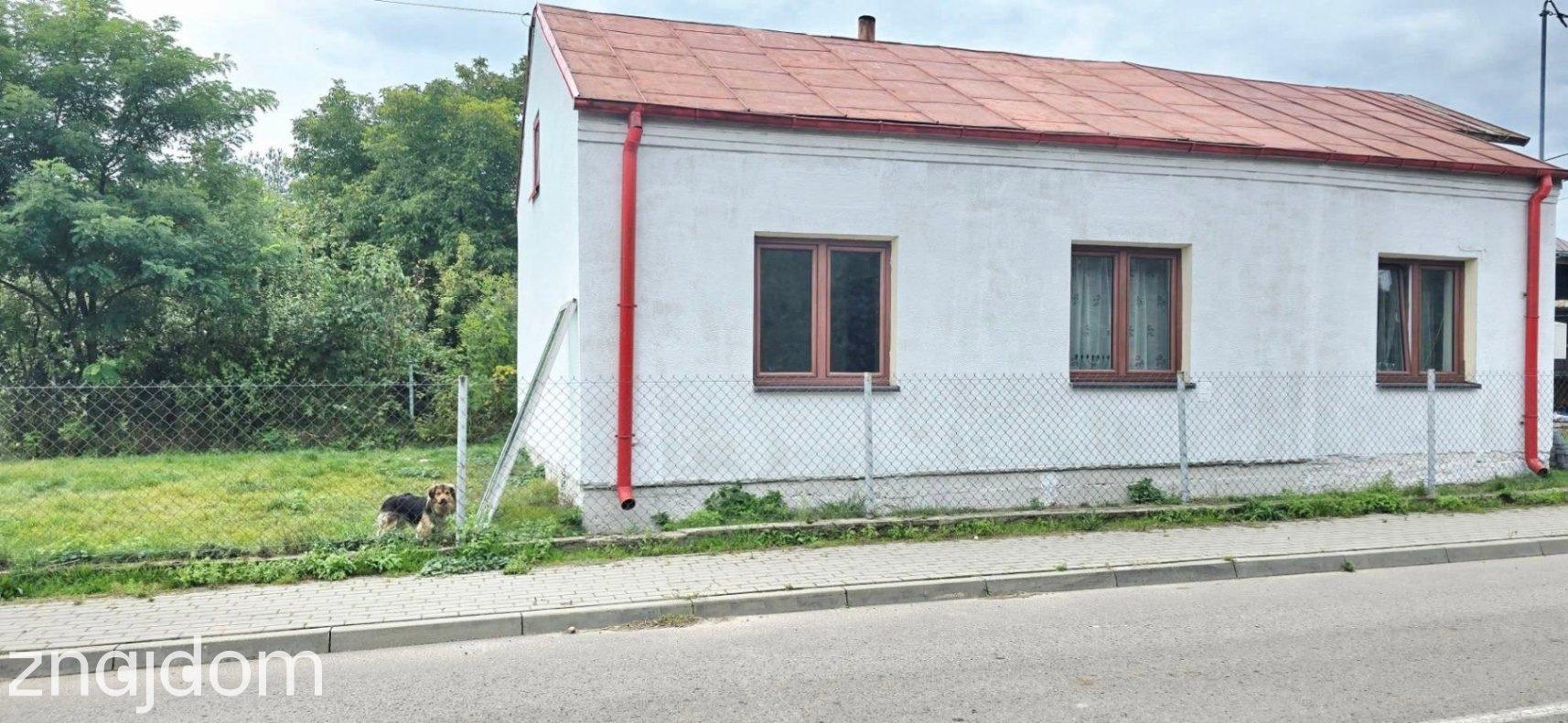 Dom jednorodzinny blisko miasta.