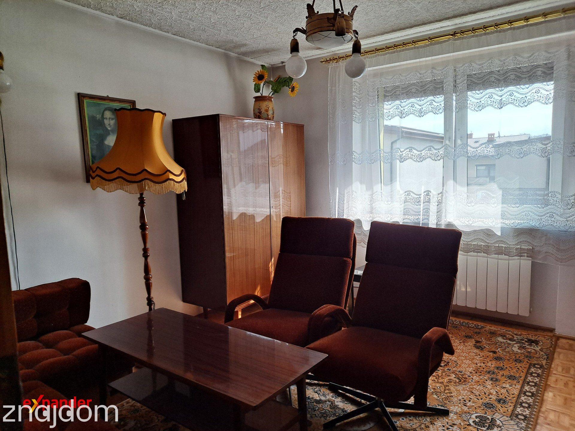 Dom wolnostojący 198m2 w spokojnej okolicy z zadbaną działką - zdjęcie 10
