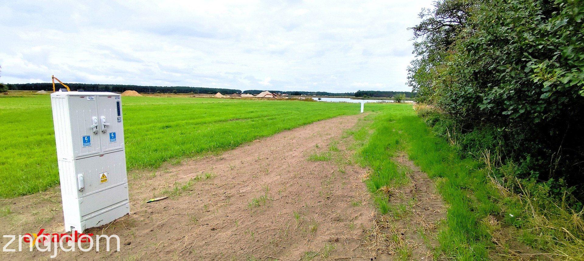 Działka z możliwością wybudowania się w malowniczych Garbach 748m2 WZ - zdjęcie 3