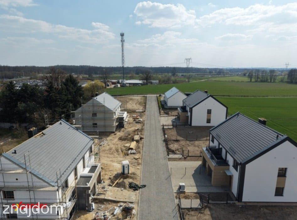 Dom w Łozinie - 473 m2 z garażem i dużą działką - zdjęcie 4