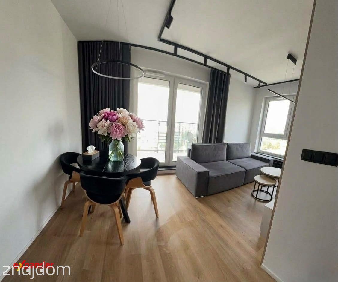 Nowoczesny apartament z balkonem (60 m²) – miejsce parkingowe w cenie