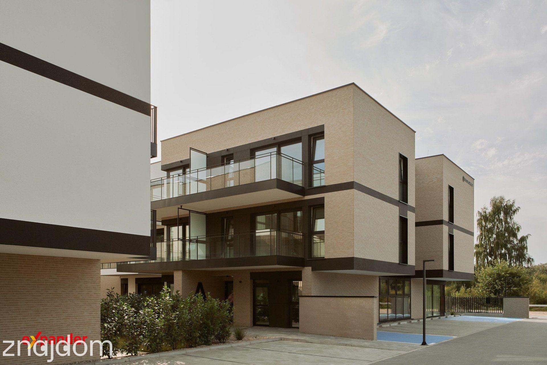2 pokoje, duży balkon, zielona okolica, jacuzzi, sauna, 900m od morza - zdjęcie 3