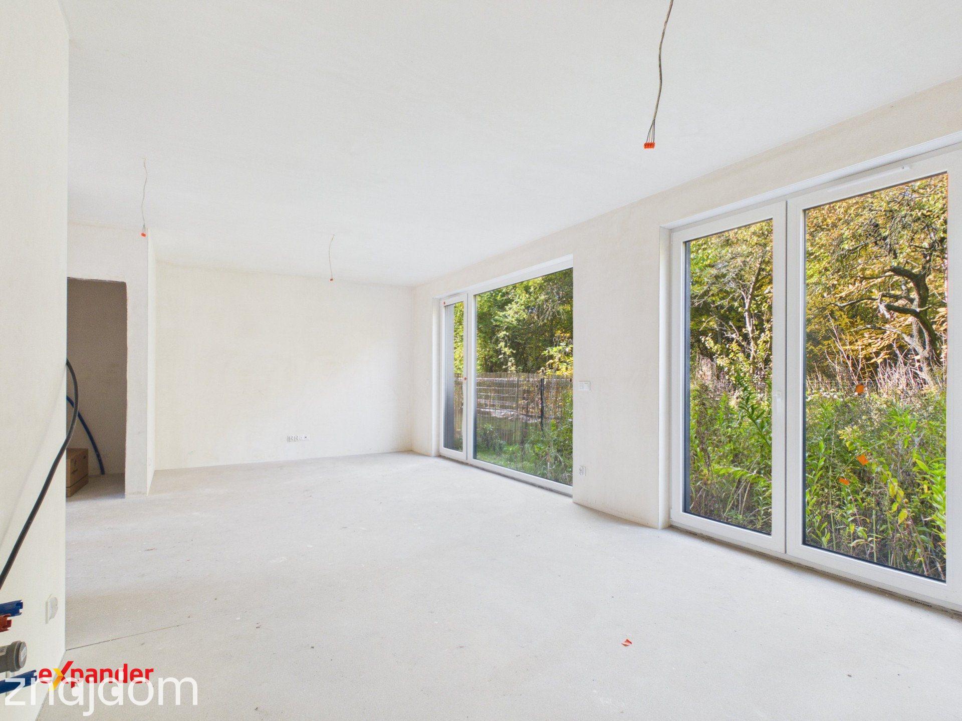 86 m² z ogródkiem i 2 miejscami postojowymi | 7km od rynku - zdjęcie 2